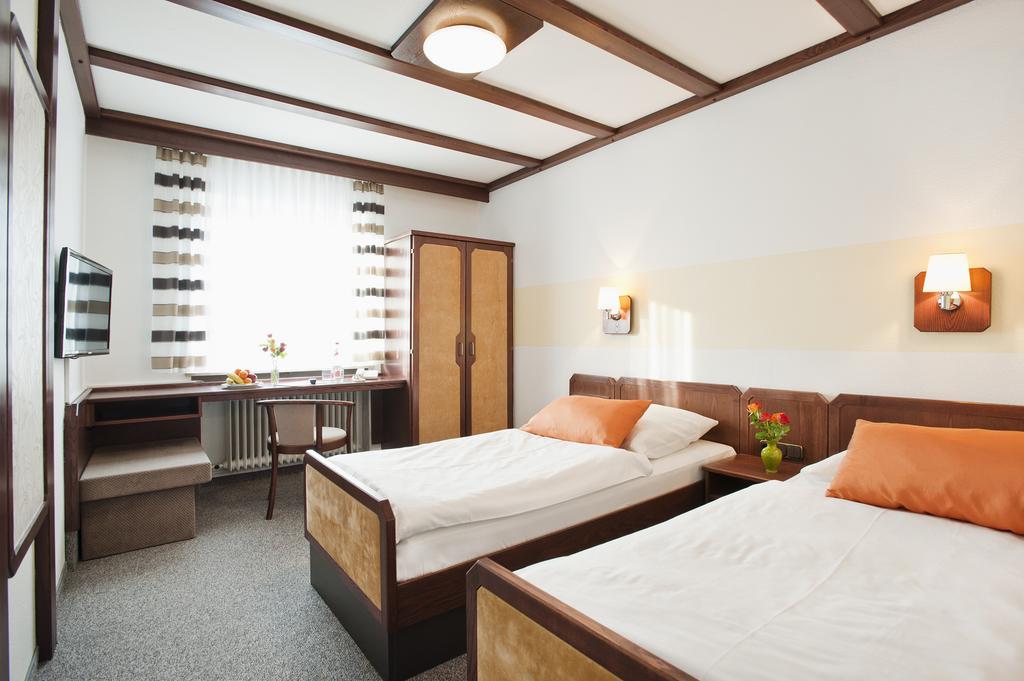 Hotel Kaeferstein Garni Neurenberg Kamer foto