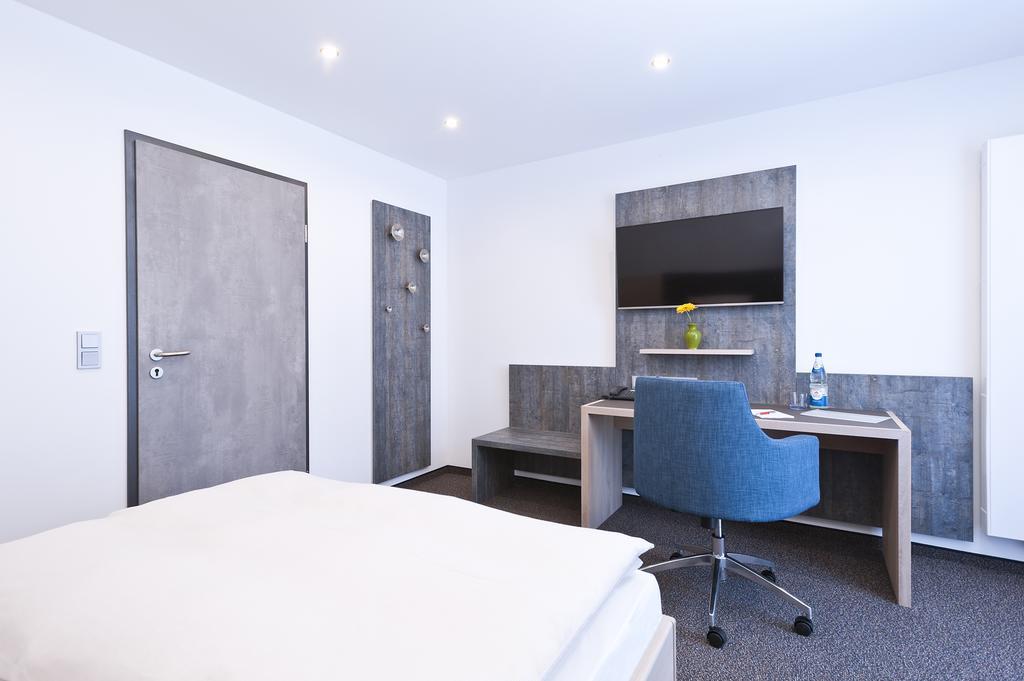 Hotel Kaeferstein Garni Neurenberg Buitenkant foto