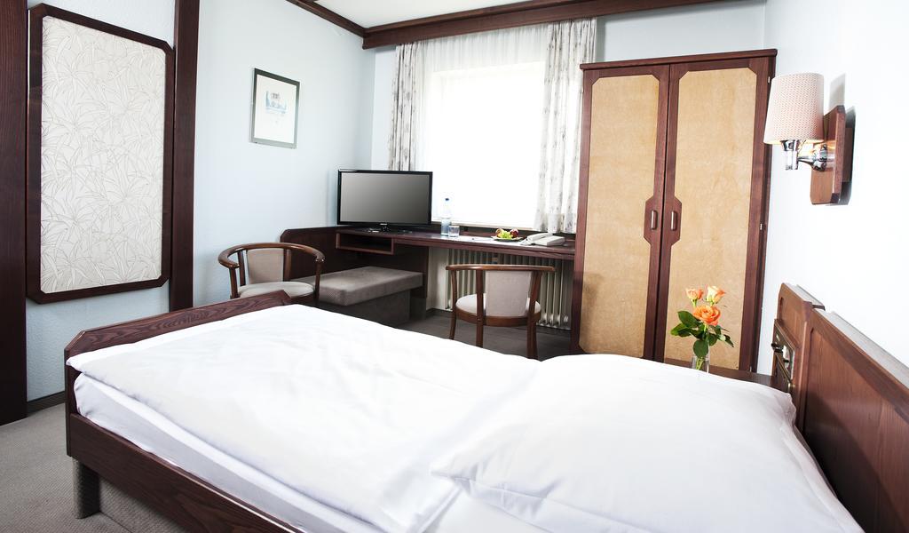 Hotel Kaeferstein Garni Neurenberg Buitenkant foto